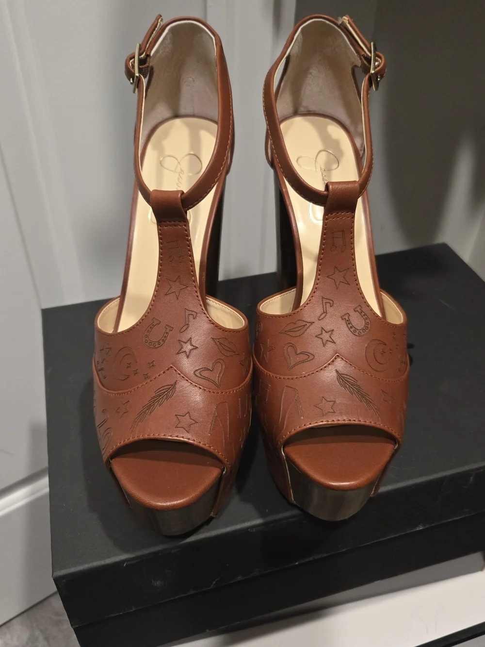 Jessica Simpson sophisticated brown